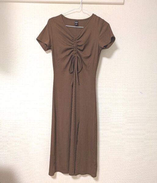 ワンピース M ロング 半袖 スリット入り リブ リボン 胸元可愛い