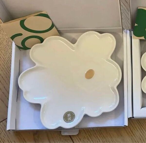 Unikko Shape 60th プレート マリメッコ