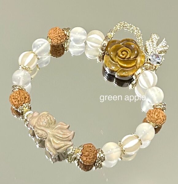 《癒しの石》金魚(アラシャン瑪瑙)と薔薇(タイガーアイ)、多種類(瑪瑙・南瓜天珠・ルドラクシャ)のブレスレット 内径約15㎝
