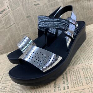 新品★レディース★Lサイズ★軽量 エナメルサンダル 銀色 5638