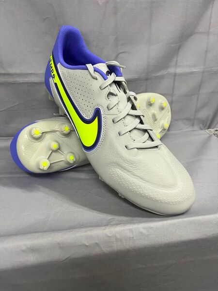 NIKEサッカースパイク レジェンド9アカデミーHG DB0626-075(GRY) 26.0cm 定価8250円 未使用品