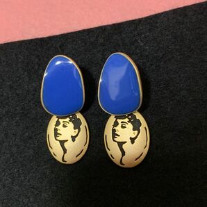 おしゃれ 顔 人 チャーム ピアス ブルー