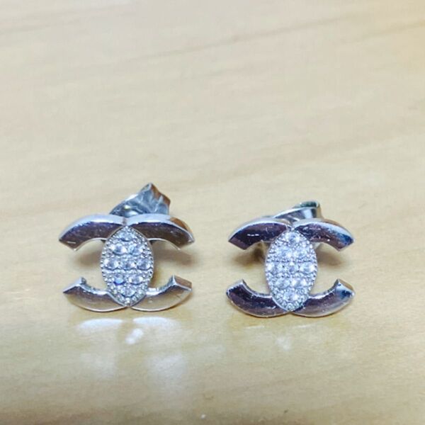 ラインストーンピアス シルバー