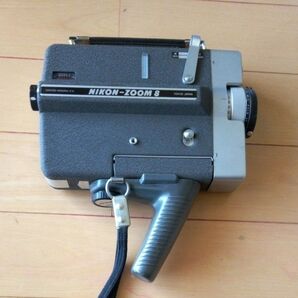 昔懐かしい Nikon zoom8 です