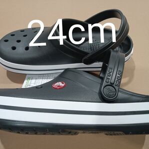 8【大人気】新品クロックス メンズ レディースブラック(黒) 24cm