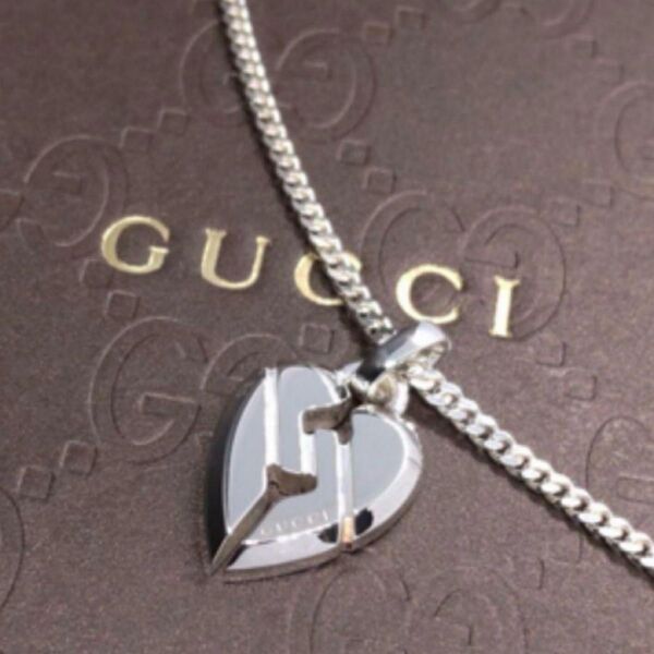 ハート GUCCI ネックレス