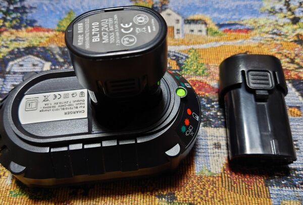 新品 マキタ互換品充電器バッテリー2個セット BL7010 充電器 BL7010 7.2V 3.5Ah 2個