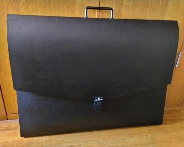 アルタートケース A2