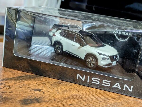 日産エクストレイル ミニカー