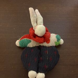着物生地 うさぎ ブローチ ハンドメイド