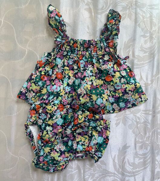花柄セットアップ 80サイズ gapベビー