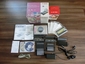 中古 美品 Canon CP-300 カード フォト プリンター キヤノン 付属品全て有 ペーパーセット KL-36IP(写真/プリント/印刷/ダイレクト/PC不要)