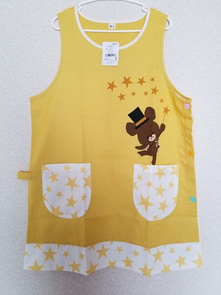 新品☆ジャッキーの可愛いエプロン♪サイズ M~L 保育士 看護師 介護士 幼稚園 くまのがっこう