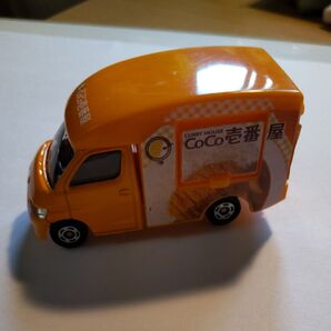 ココイチ キッチンカー ミニカー オレンジ トミカサイズ