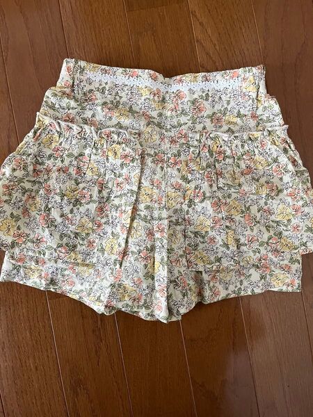 セラフ フリル ショートパンツ 110 花柄