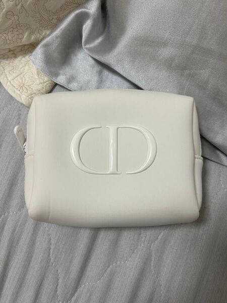 Dior ノベルティポーチ