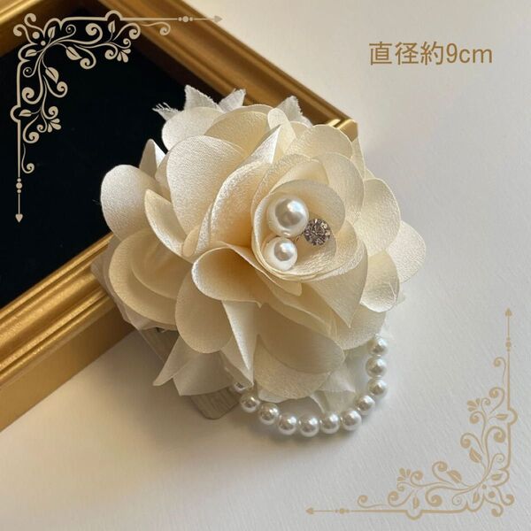 お花 コサージュ パール ブローチ サテン ホワイト 上品 母の日 結婚式 フォーマル