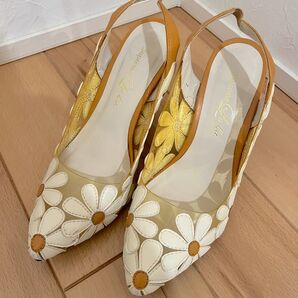 シュープリームララ 花柄 サンダル