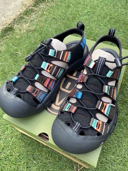 KEEN サンダル