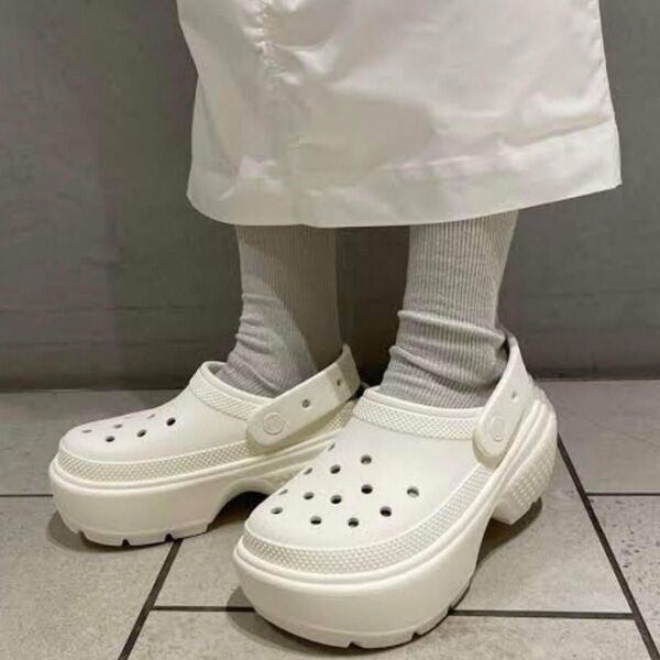 emmi + crocs Stomp Clog クロックス