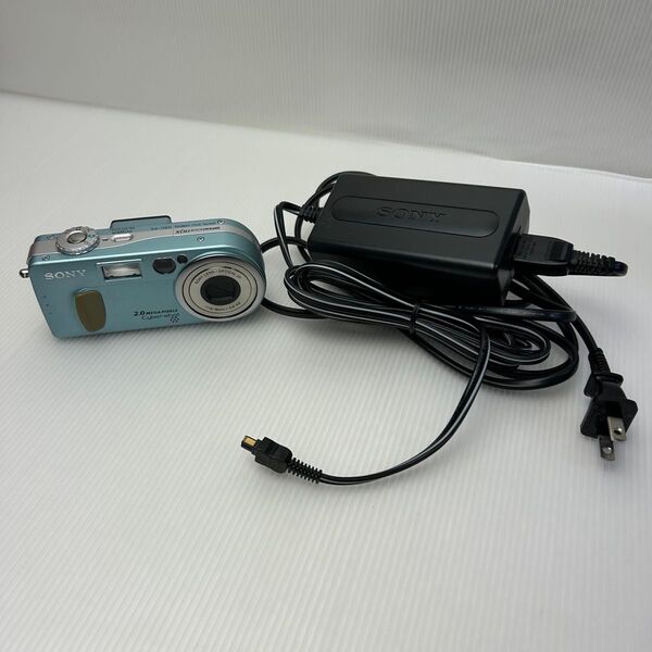 【ジャンク品】SONY Cyber-shot DSC-P2 デジタルカメラ(バッテリー・充電器付き)