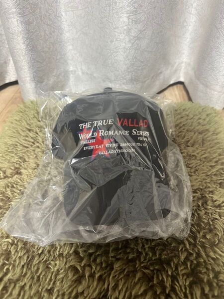 新品 VALLAD WORLD ROMANCE CAP