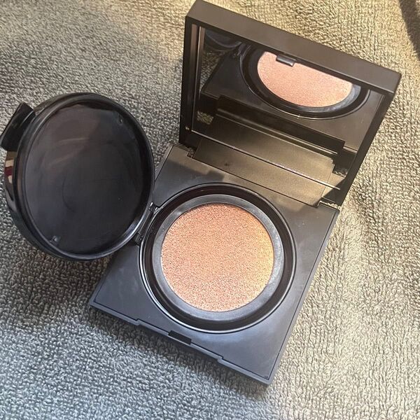 NARS ナチュラルラディアント ロングウェア クッションファンデーション