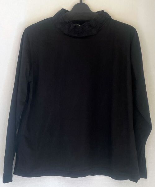 レース付き襟のブラック長袖トップス 黒服薄手プレゼントにも母の日