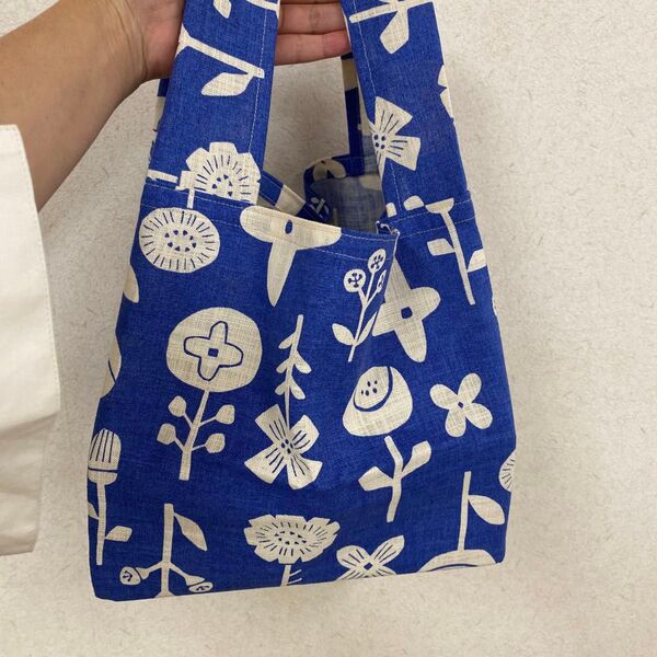 ハンドメイドエコバッグ コンビニサイズ 北欧風 花柄 ブルー