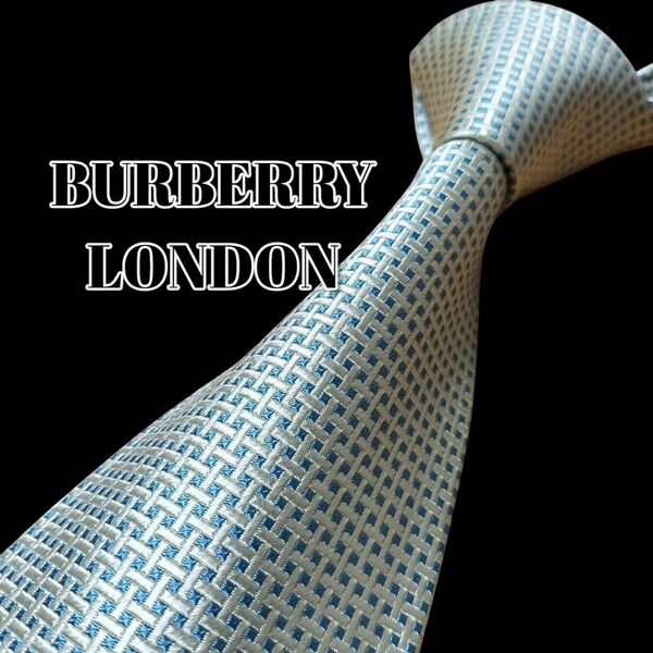 ★BURBERRY LONDON★ チェック柄 ホワイト/ライトブルー系