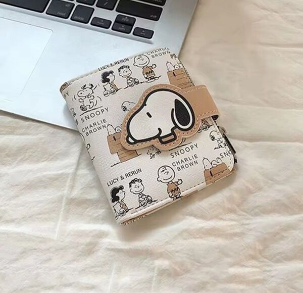 新品未使用 スヌーピー 折り畳み財布 コイン カード 可愛い