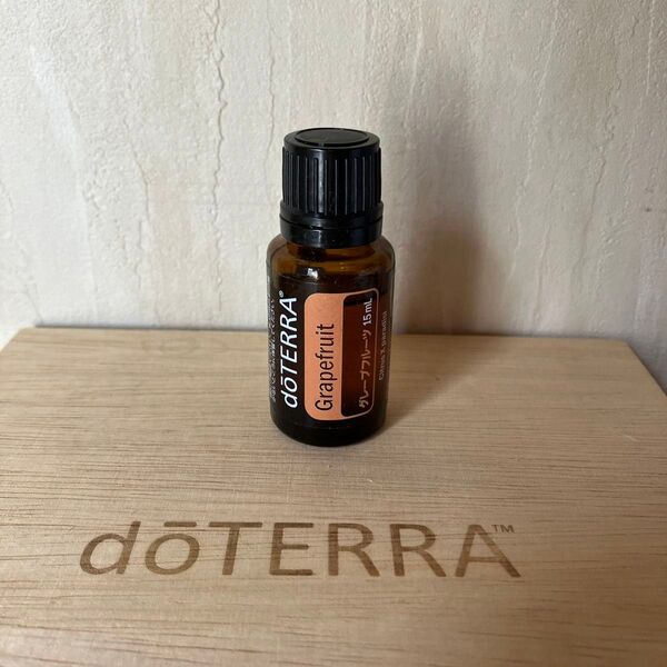ドテラ do TERRA エッセンシャルオイル グレープフルーツ 15ml 新品未使用 正規品 日本語ラベル