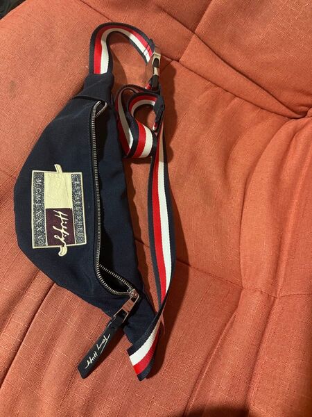 Tommy Hilfiger ウエストポーチ ネイビー