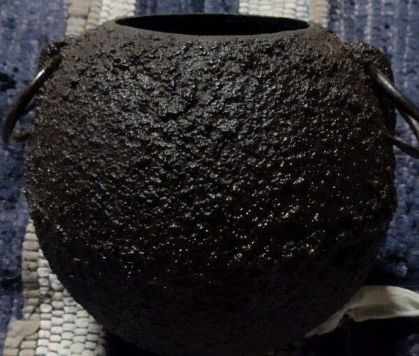 【希少】中古南部鉄器 花瓶「球」及富(宝生堂)・溶岩様な仕上げ・花器・一輪挿し