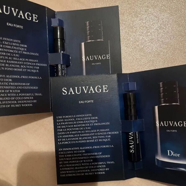 ディオール ソヴァージュ オー フォルト パルファン サンプル 試供品 1ml 2個