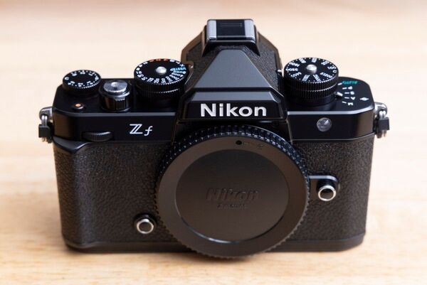 Nikon ニコン Zf ボディ