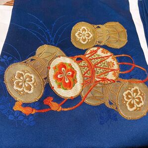 【正絹 作り帯 】光沢のある青色★刺繍で施された鼓太鼓