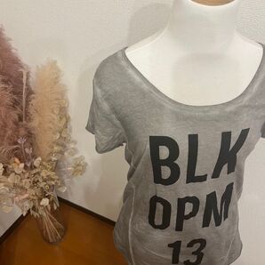BLKOPM13 Tシャツ グレー 古着風