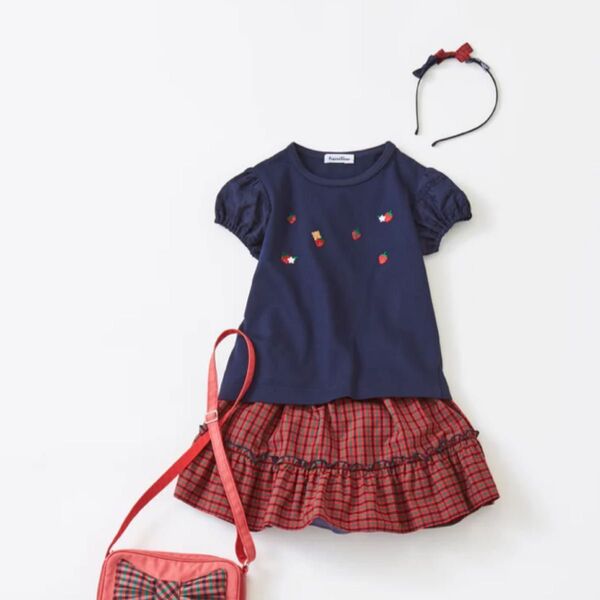 ファミリア 今季 女の子のTシャツ130