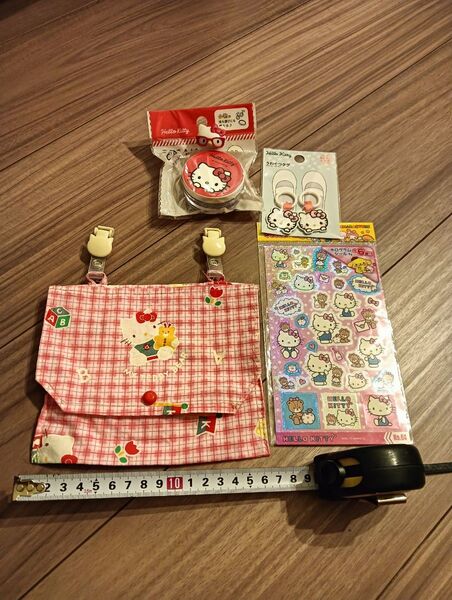 ハローキティ サンリオ ポケットポーチ ホログラムシール 雑貨 小物入れ
