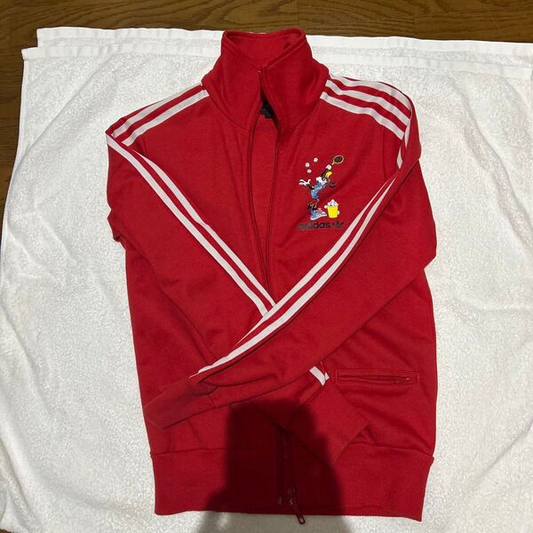 adidas ディズニー コラボ ジャージ グーフィー レッド