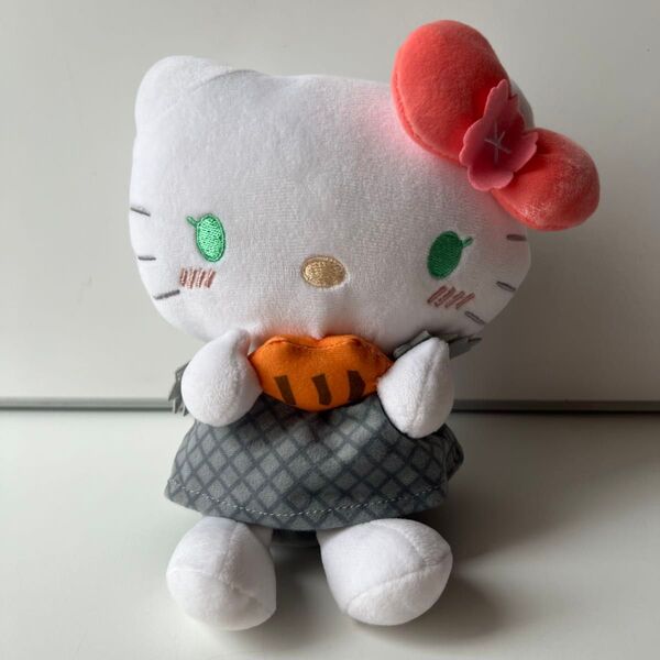 ハローキティ むにゅぐるみ ぬいぐるみ ユーリ!!! サンリオキャラクターズ