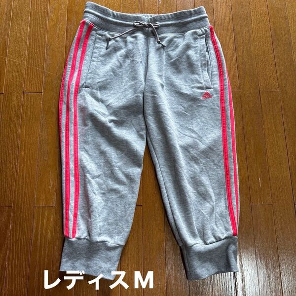 adidas SPORT ESSENTIALS スウェットハーフパンツ レディスM グレー サイドライン