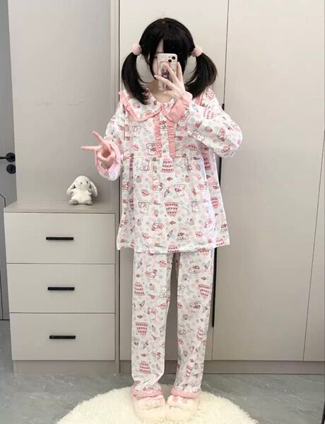 レディース、パジャマ うさぎ柄上下セットアップ 、部屋着 ナイトウェア