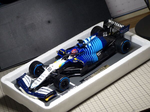 MINICHAMPS ミニチャンプス 1/18 ウイリアムズ Williams FW43B ジョージ ラッセル スパ 2位