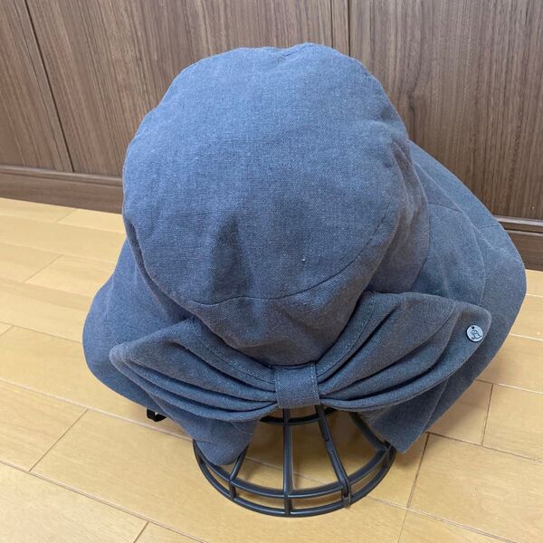 Loo&cリボン付きグレーのバケットハット 麻混 ルーアンドシー 日よけ帽子