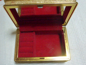送料無料◆金色◆ 宝石箱◆ ジュエリーボックス◆ ジュエリーケース◆ メーカー不明◆