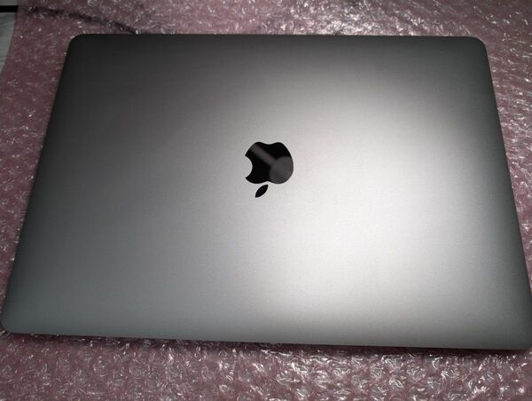 MacBook Air 2018 SSD256GB A1932 充放電回数7回 綺麗な状態です