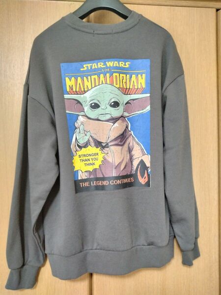 スター・ウォーズ スウェット マンダロリアン トレーナー ヨーダ 新品未使用 タグ付き メンズM