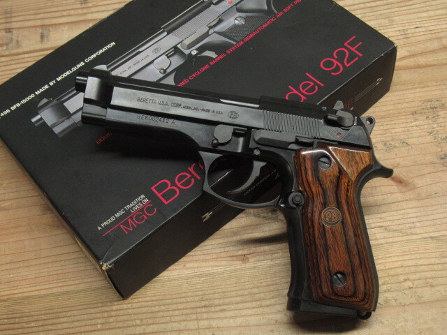 MGC Beretta 92F SRHW 木製グリップ ASGK Yahoo!オークション -「mgc ベレッタ グリップ」の落札相場